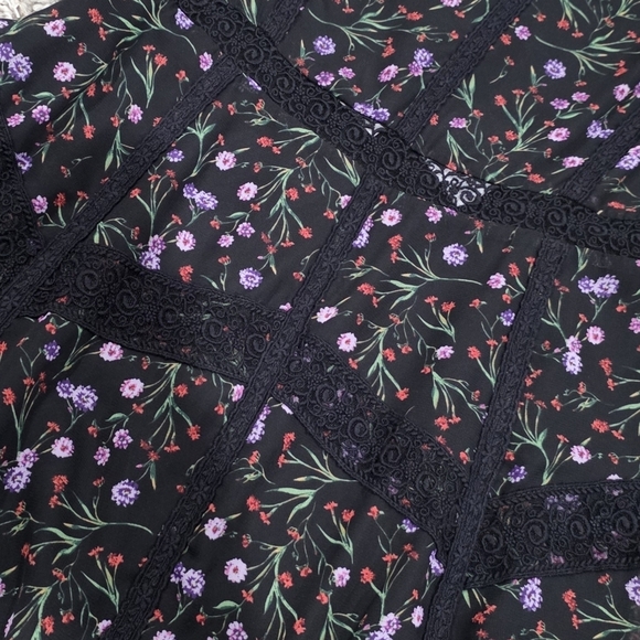 NWT J.O.A. Just One Answer Black Floral Dress Size Large - Picture 4 of 7